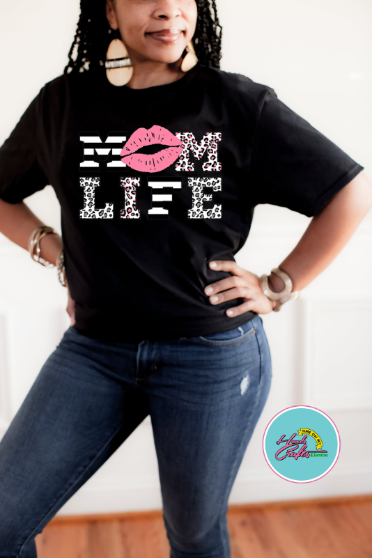 Mom Life | T-shirt