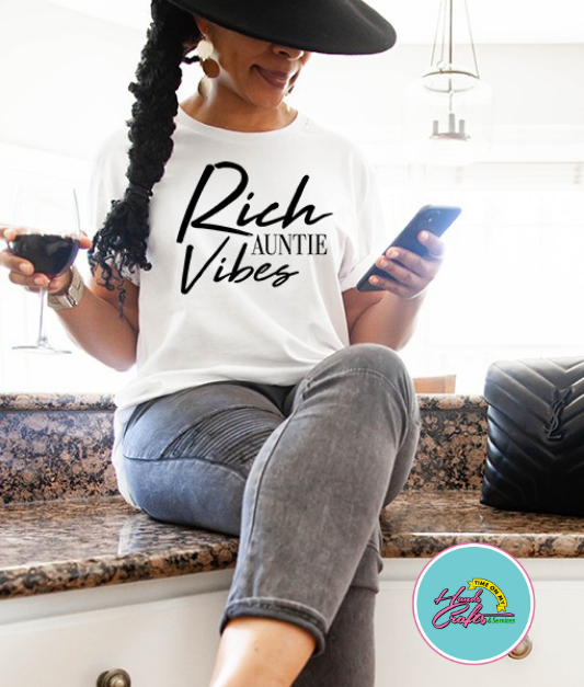 Rich Auntie | T-shirt